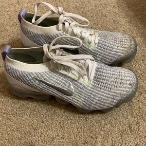 NIKE WOMENS VAPORMAX